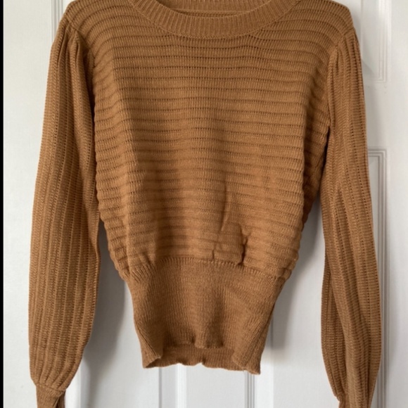 Beige Sweater Size Small Womens Size 4 Puff Sleeve - Picture 3 of 3